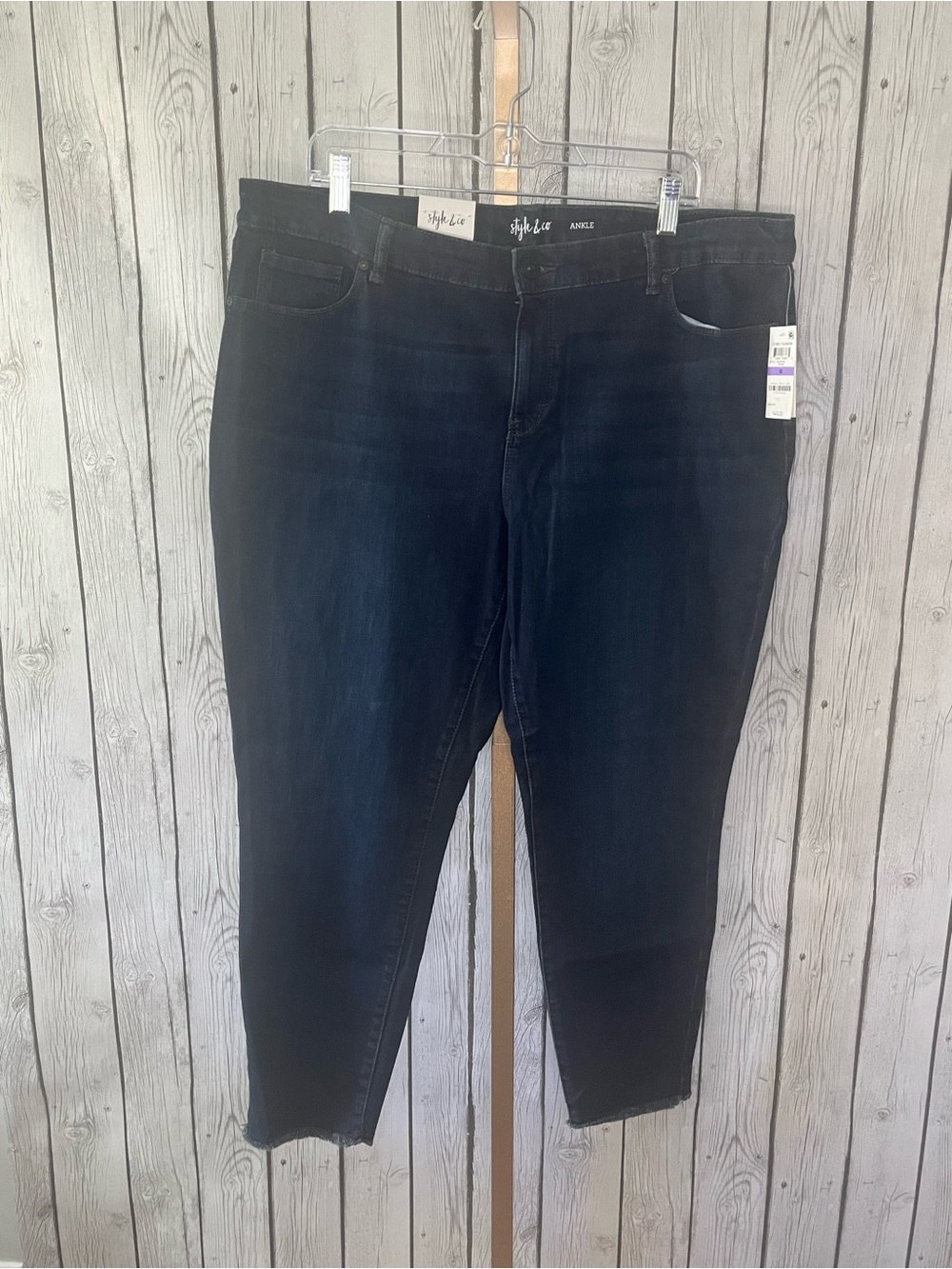 Style & Co Dark Wash Mid Rise Slim Skinny Ankle Jeans Size 18 NWT